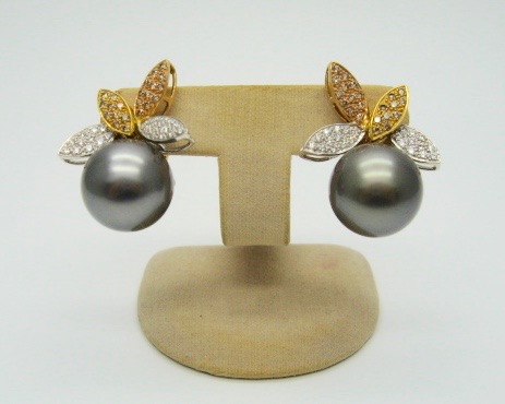 Tahitian Cultured Pearl with Diamonds Earrings