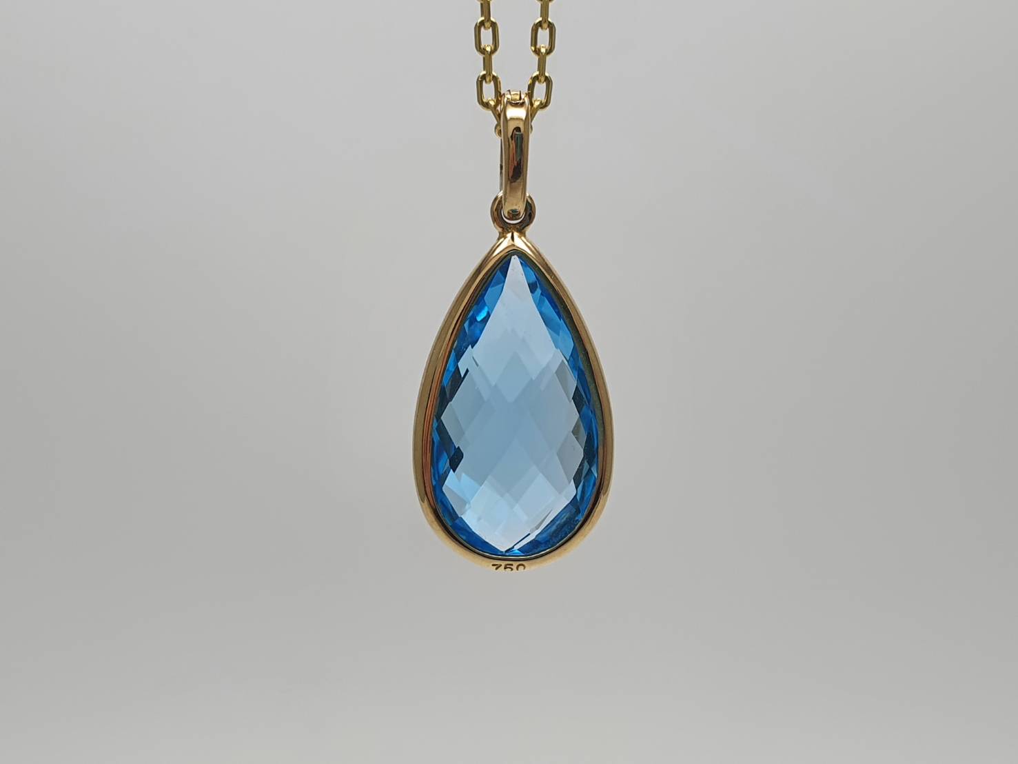 Blue Topaz pendant