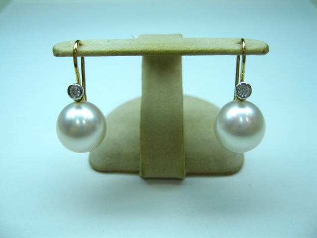 Detachable South Sea Pearl Ear-hangers with Diamond Ear-wires